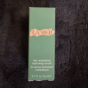 La Mer Hydrating Serum in Green Tube